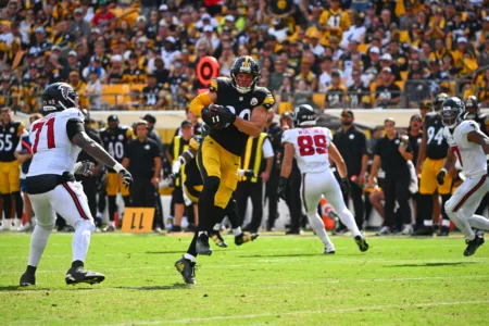 As usual, Watt & Co. help Pittsburgh open with win